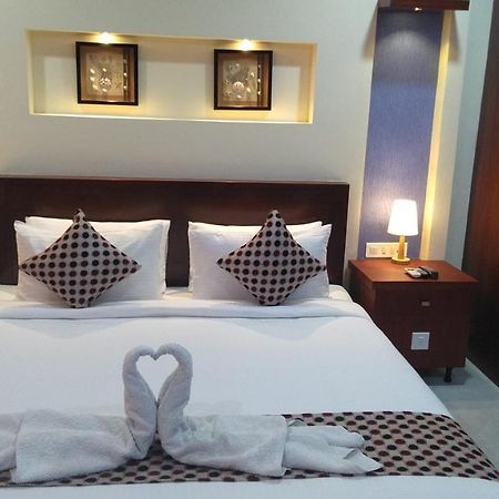 Rouba Residency Hotel Ponnāni Eksteriør bilde